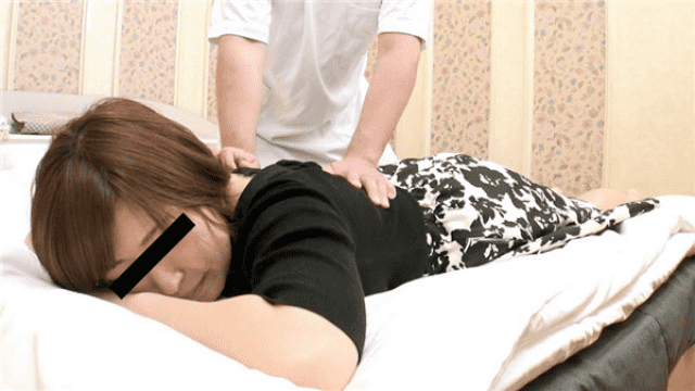 Pacopacomama 090618_330 Chocolatier Anne Ola village mayor and Nyannyan cum shot cum massage Ota Yuka - Server 2