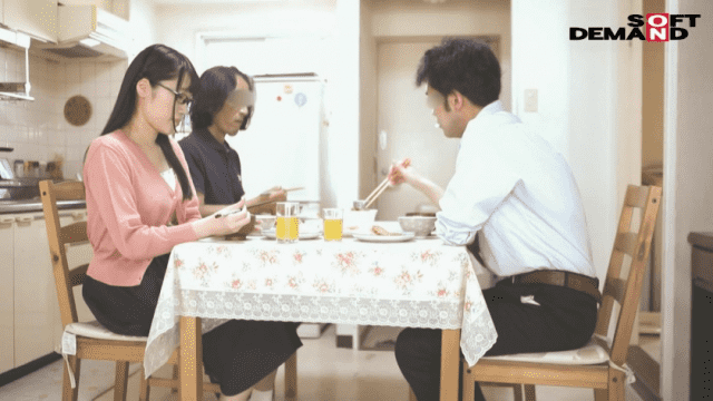 FHD 107HYPN-004 Hypnotic rental A tutor's student is put out in the virgin graduation in front of his father - Server 1