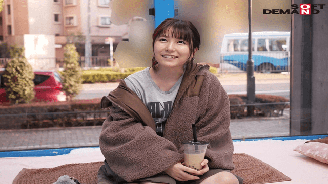 FHD Amatuer 320MMGH-252 Search for a girl who looks good with Ulchan Makeup in Shin-Okubo, the sacred place of Korean Wave - Server 1