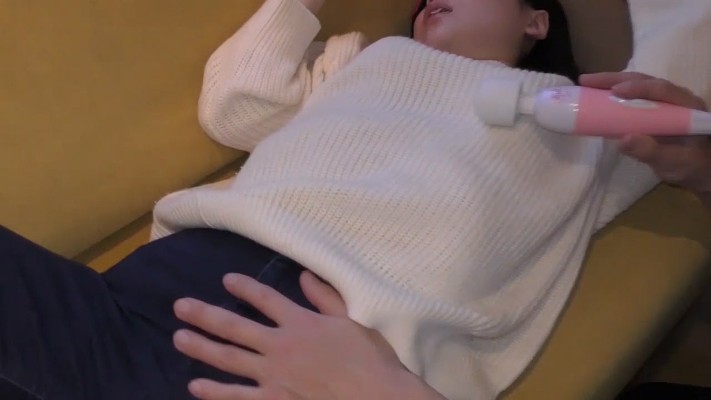 FC2-PPV 1294880 Individual 28-year-old Slender Married Woman Who Leaves Her Beloved Daughter And Gets Drunk By Others In The Daytime - Server 1