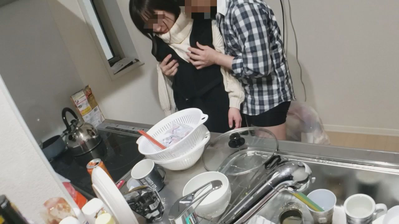 FC2-PPV 1362647 Until May 12 Individual A Young Wife Who Is Continuously Vaginal Cum Shot With Another Stick In The Room After Eating With A Couple - Server 1