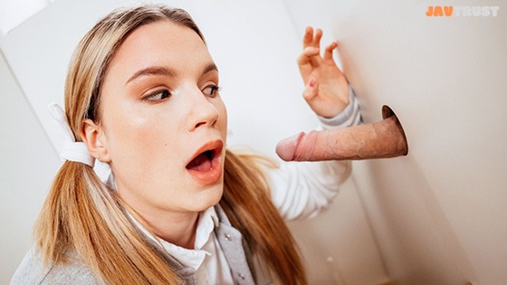 PrettyDirtyTeens Busty College Babe Finds Campus Gloryhole - SS Server